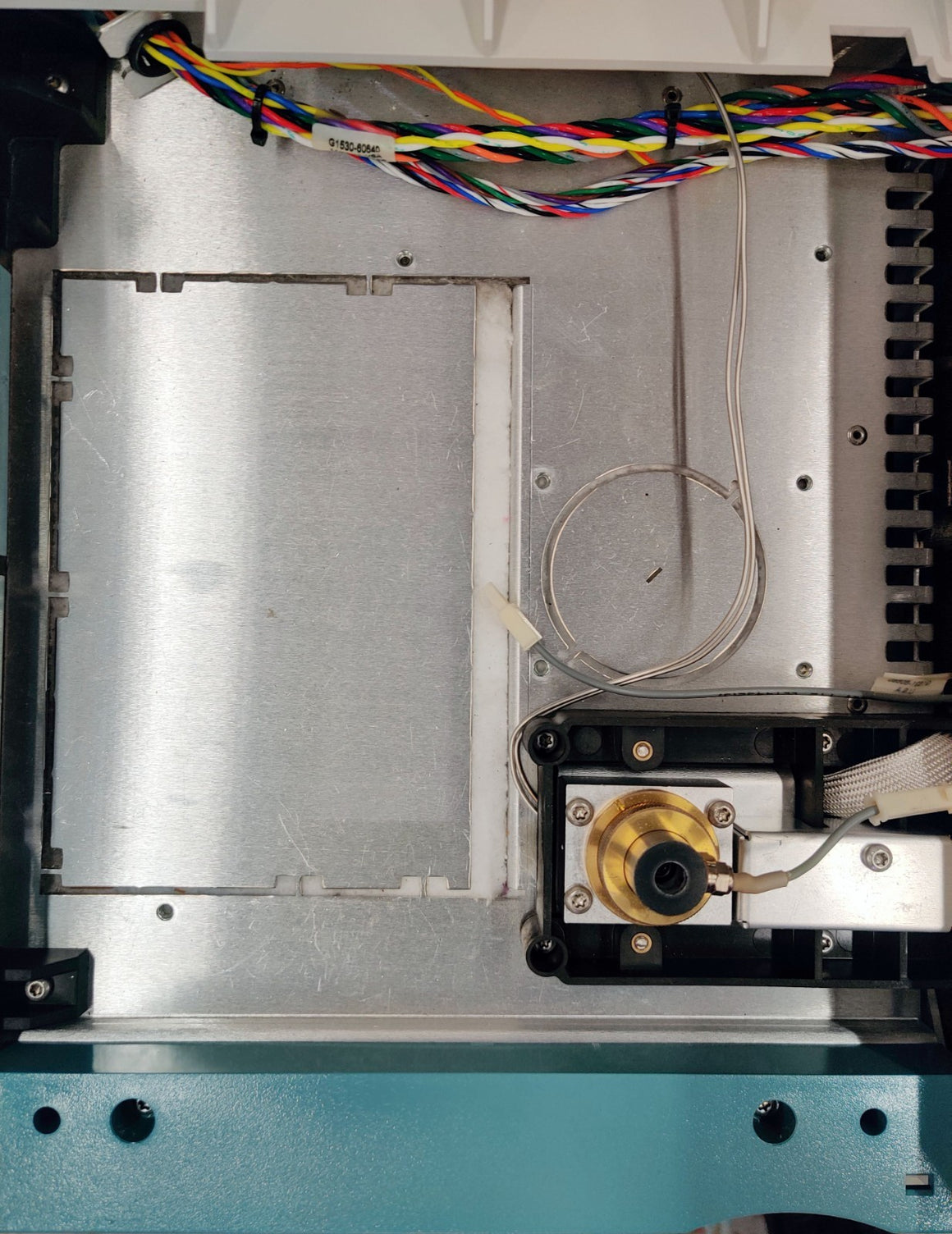 Agilent 6890N Gas Chromatograph G1530N w/ FID Detector EPC type 2 S/SL - 