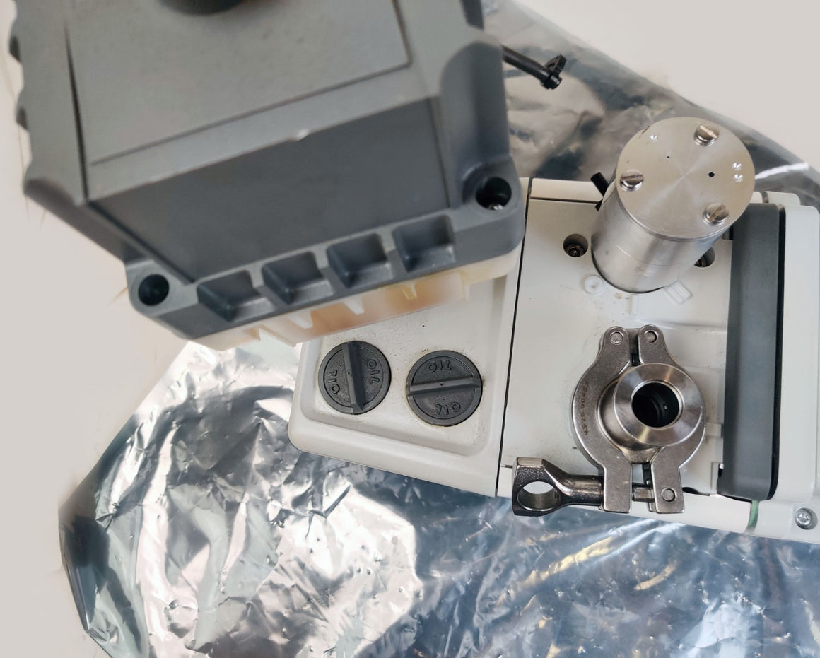 Edwards RV5 Two Stage Rotary Vane Vacuum Pump A65301906A 115/230V w EMF20