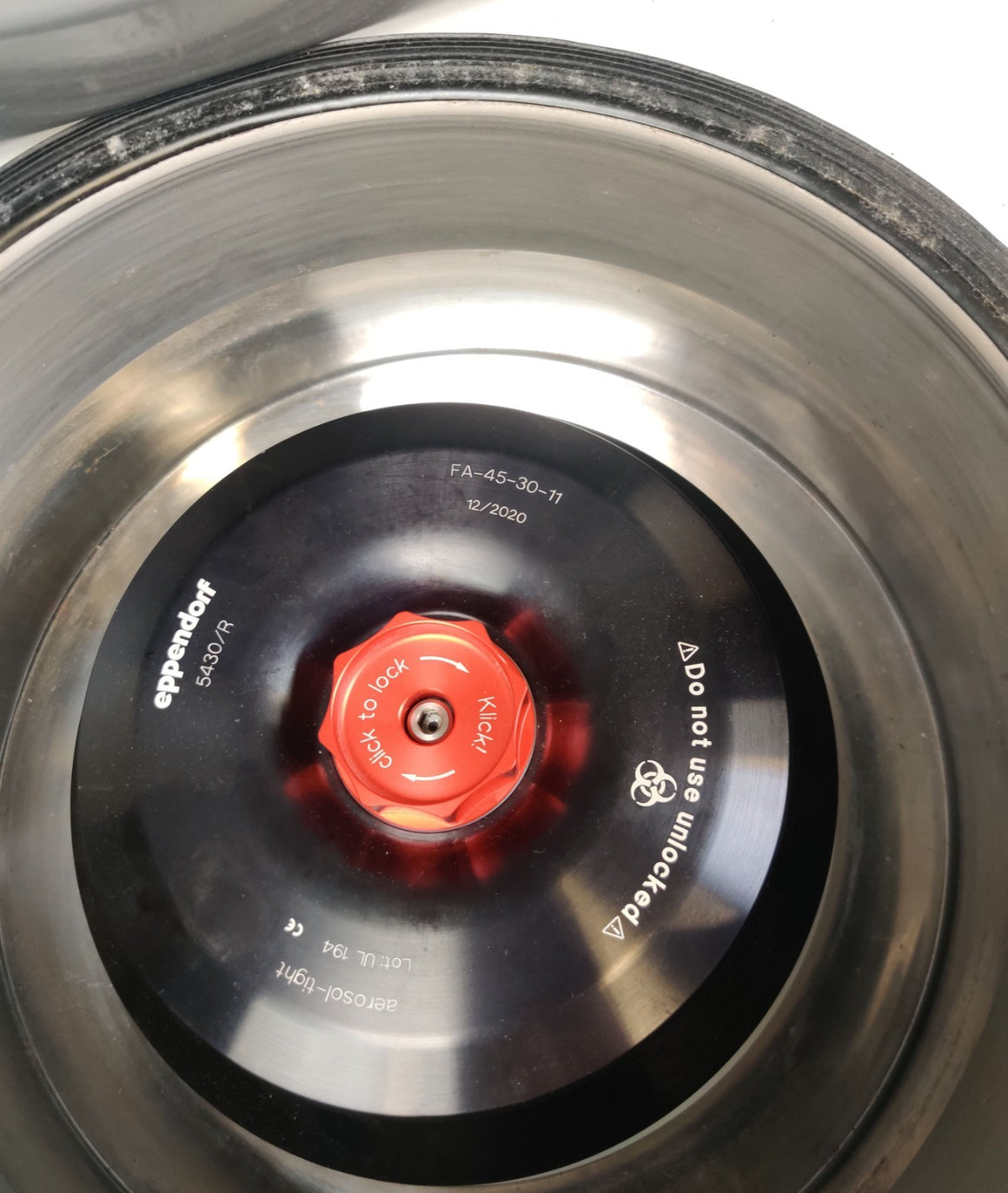 Eppendorf 5430 Benchtop Centrifuge with 30x2.0mL Rotor FA-45-30-11