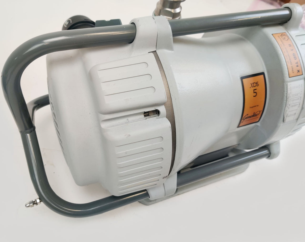 Edwards XDS5 Dry Scroll Vacuum Pump A724-01-904 Single Phase 110V & 220V