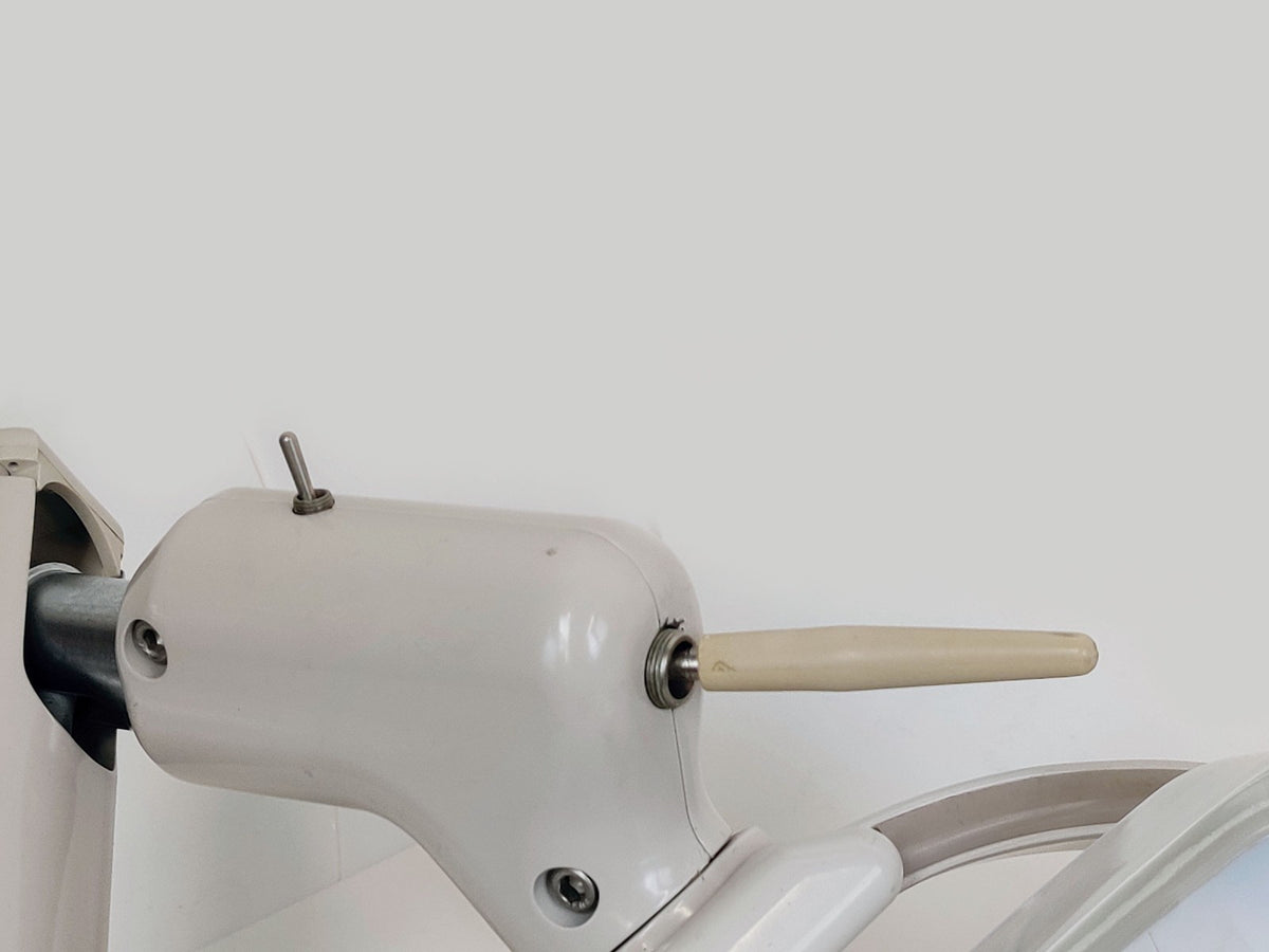 Adec 6300 Dental Halogen Exam Light Post Mounted Style for 1040 Cascade - 