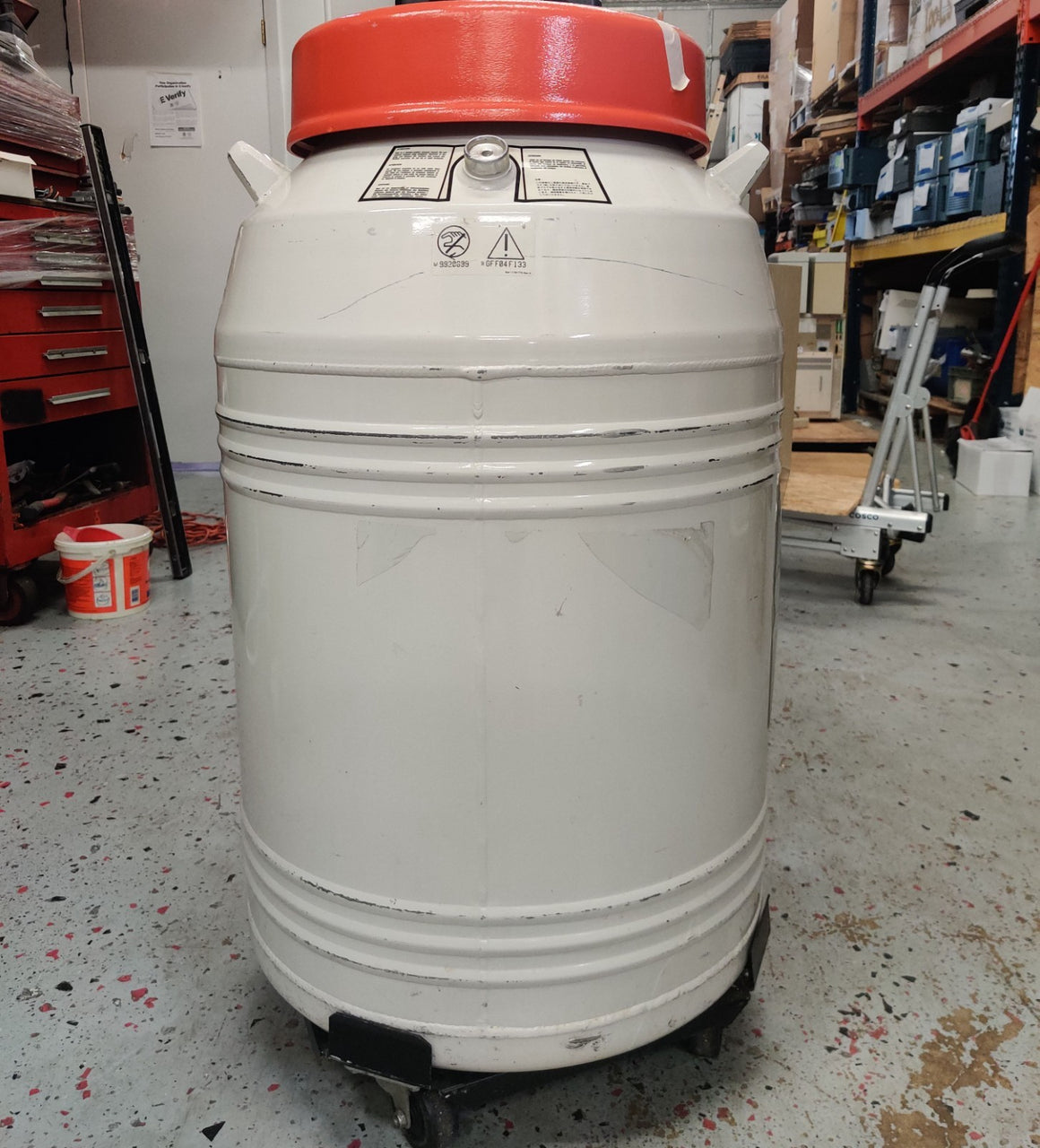Thermo Thermolyne Locator 4 Cryo Storage Vessel w/ Alarm Monitor, No racks