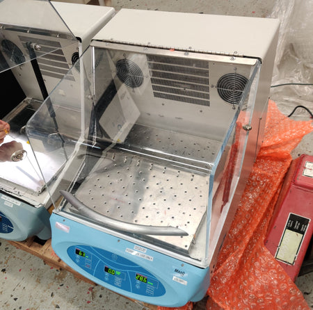 Thermo Scientific MaxQ 4000 Incubator Orbital Shaker SHKE4000