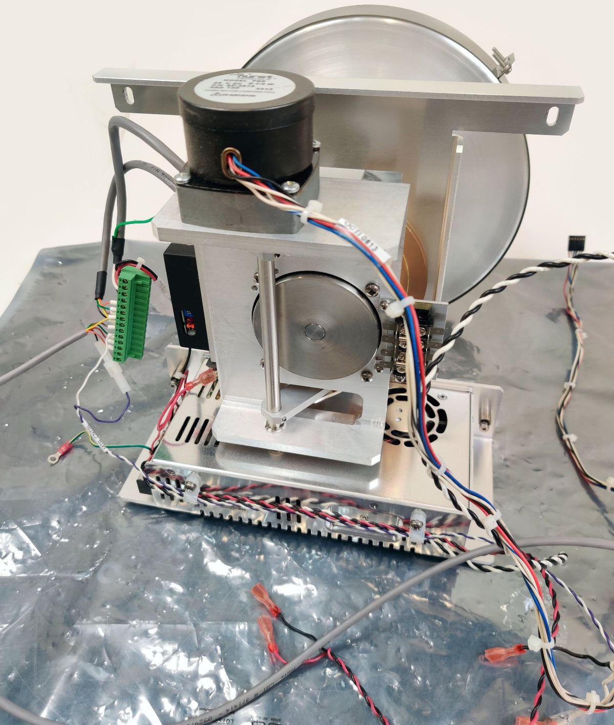 PerkinElmer Clarus 680 GC N6500590 Oven Fan Assy w Moog BDP-Q2-50-10-05 Control - 