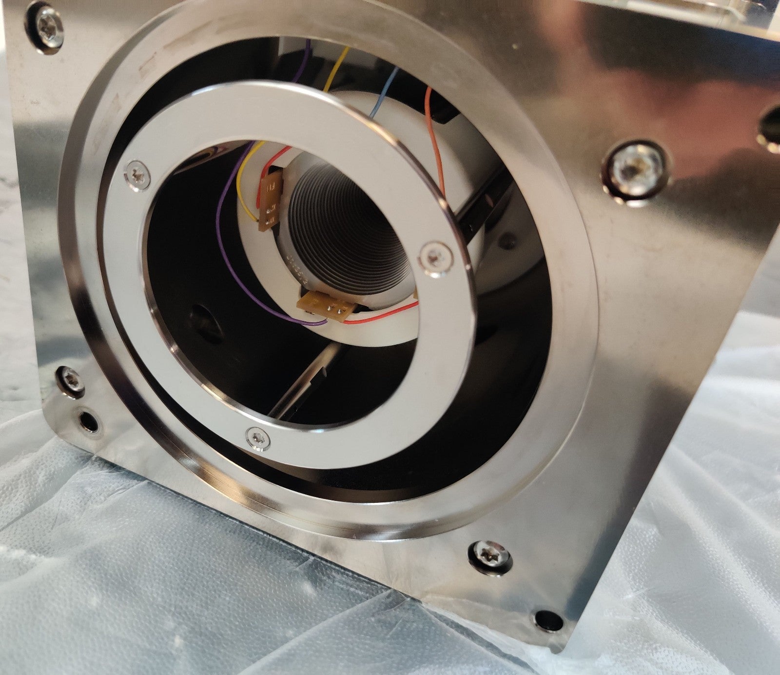 Bruker Daltonics micrOTOF-Q II Time-of-Flight MS Hexapole Ion Optics Detector - 