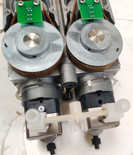 AKTA Amersham Biosciences P-900 Pump Unit w 10ml Pump Head w Motor 6600R165 2pcs