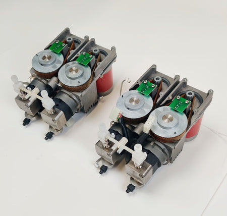 AKTA Amersham Biosciences P-900 Pump Unit w 10ml Pump Head w Motor 6600R165 2pcs