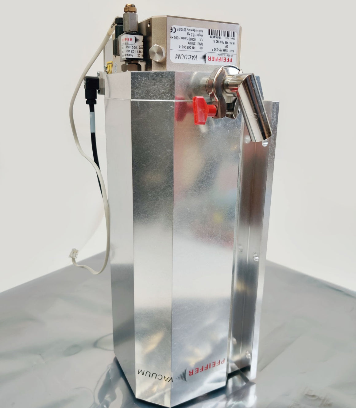 Pfeiffer TMH 261-250 P 3P Turbo Pump with TC 600 Controller Waters SQ Detector