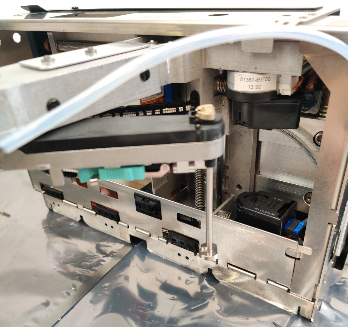 Agilent G1367-60019 Sample Transport Arm Assy w G1367-98700 Motor