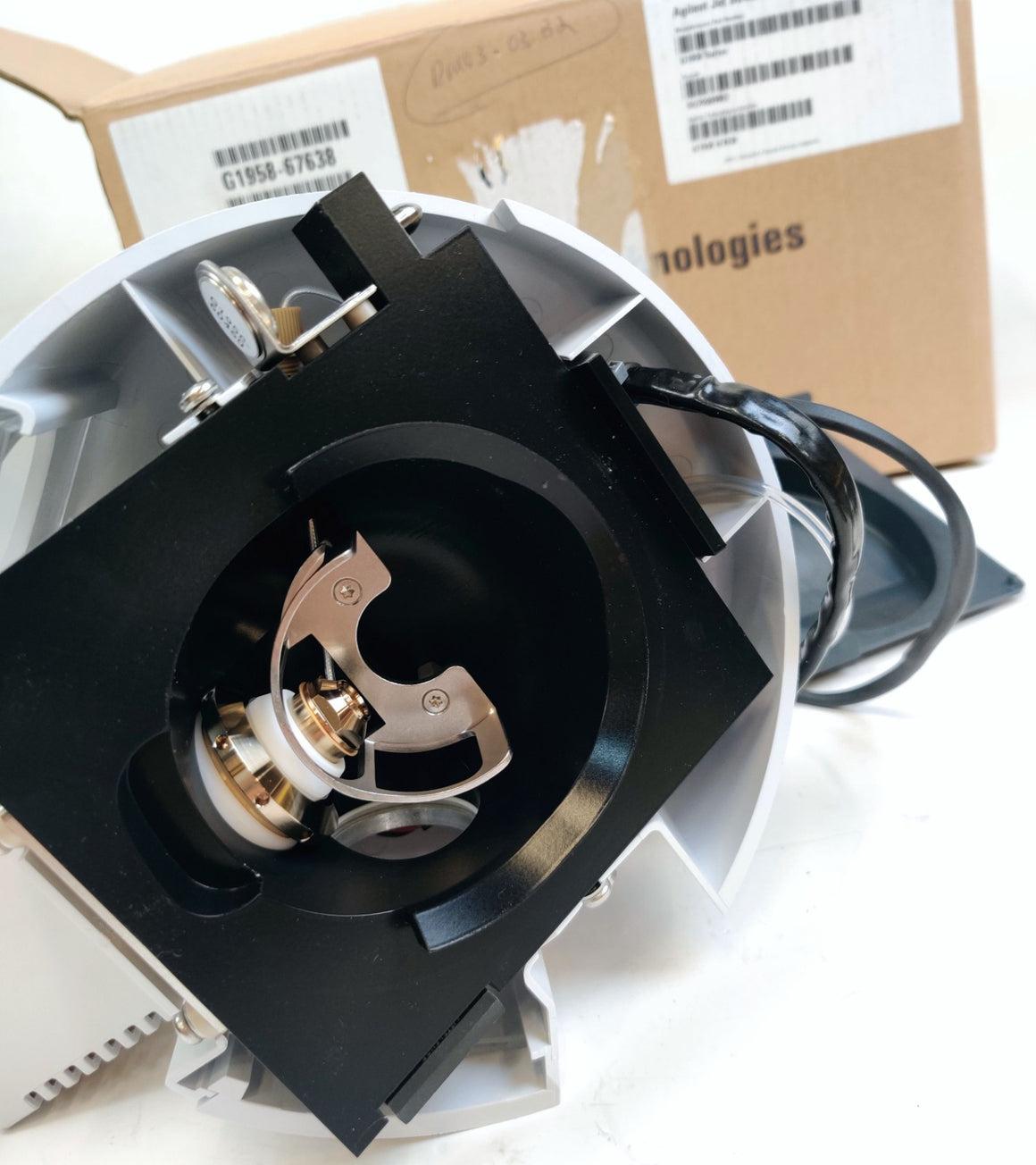 Agilent G1958-65638 AJS Jet Stream Ion Source w G3911-30001 Ion Injector LC/MS