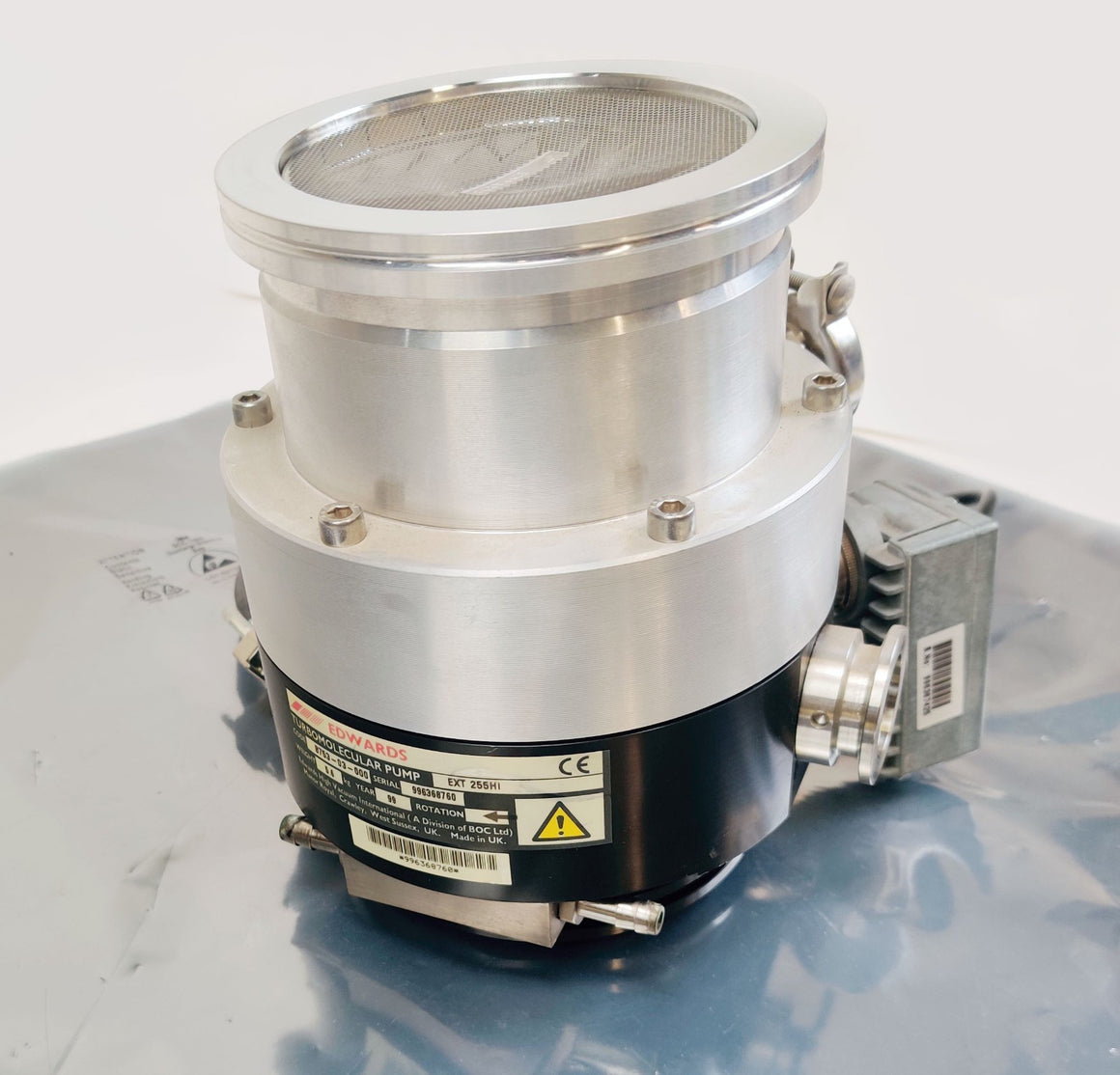 Edwards EXT 255HI Turbo Vacuum Pump DN100-ISOK B75303000 w EXDC160 Controller