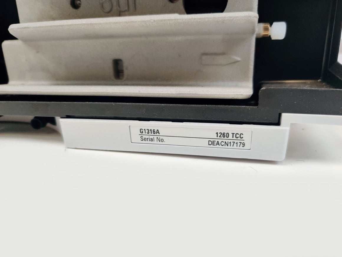 Agilent 1260 Infinity G1316A Thermostatted Column Compartment w Cover, Tray - 