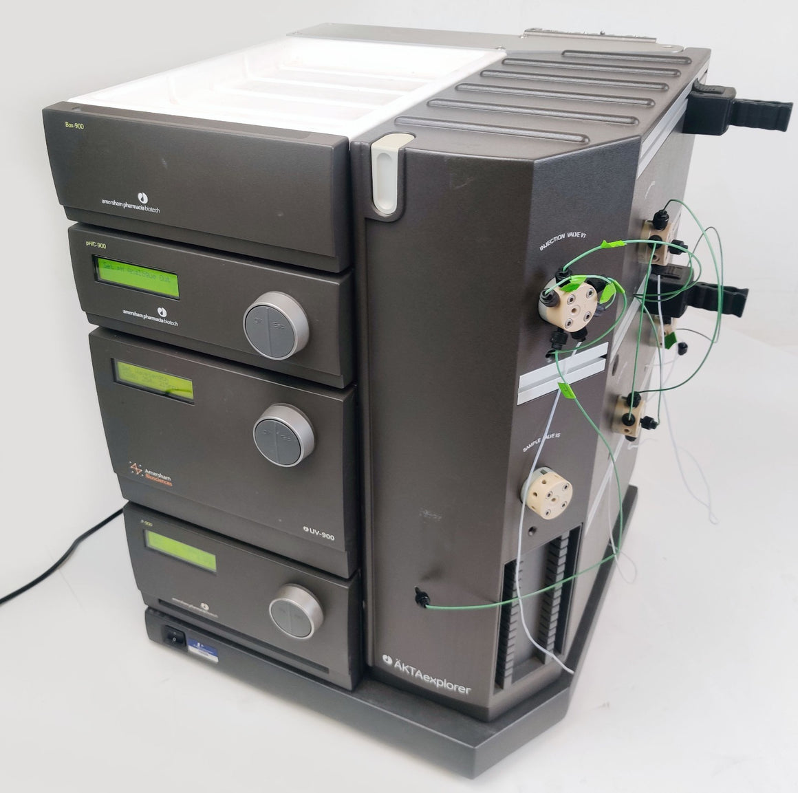 GE AKTA Explorer 100 FPLC System w Box 900, Monitor UV-900, Pump P-90, PH/c-900