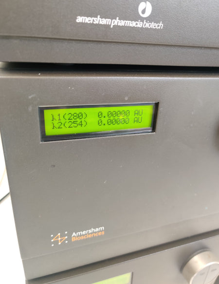 GE AKTA Explorer 100 FPLC System w Box 900, Monitor UV-900, Pump P-90, PH/c-900