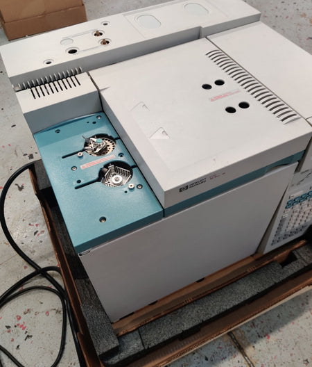 Agilent 6890 Plus Gas Chromatograph G1530A with FID Detector and S/SL