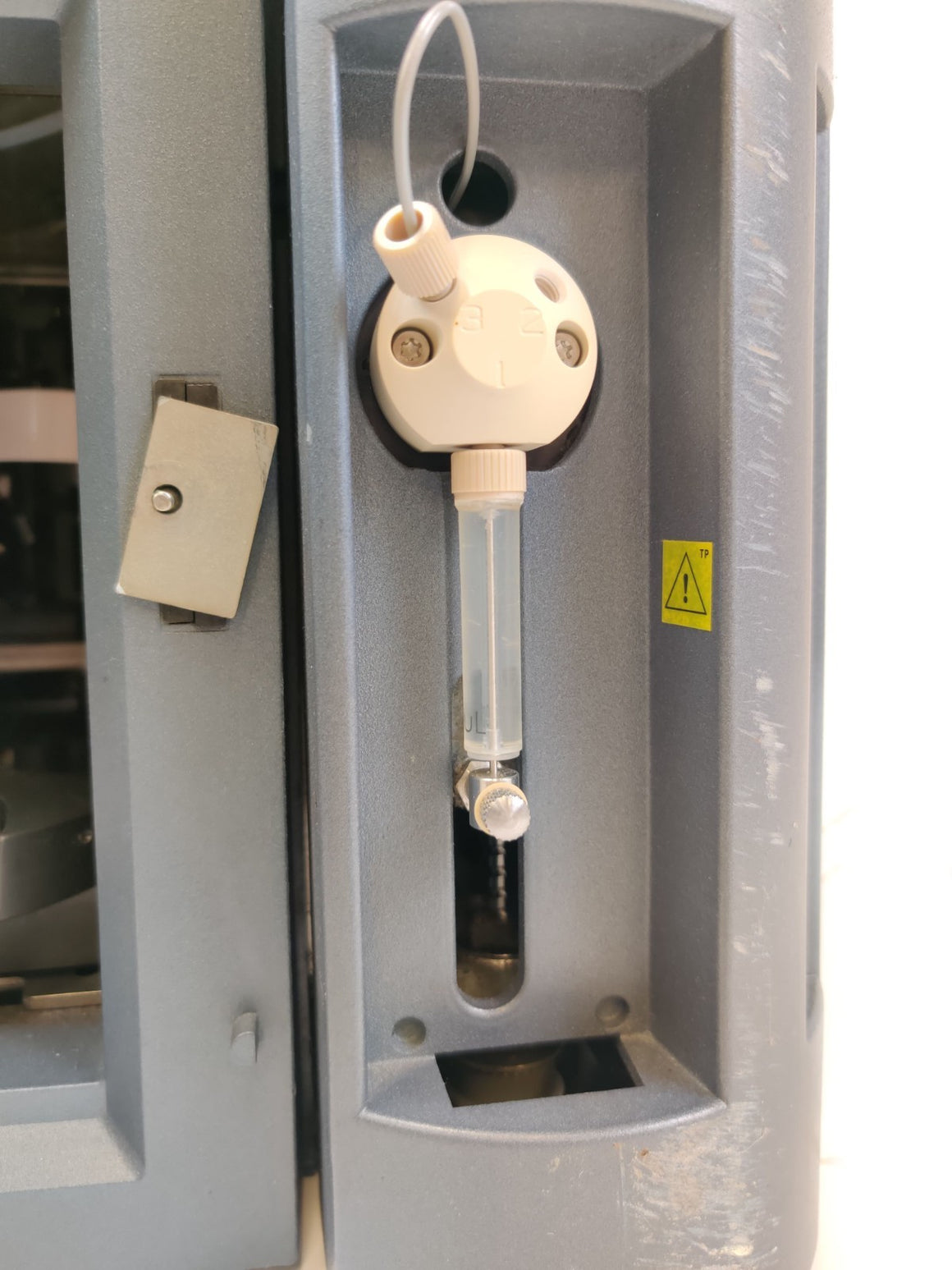 Waters Acquity UPLC Sample Manager 186015006 with 279001555 Fluidics Drawer Assembly