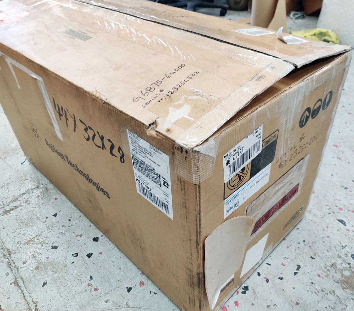 Universal Measurement Accessory Agilent G6875A Cary UV/VIS Spectrophotometer