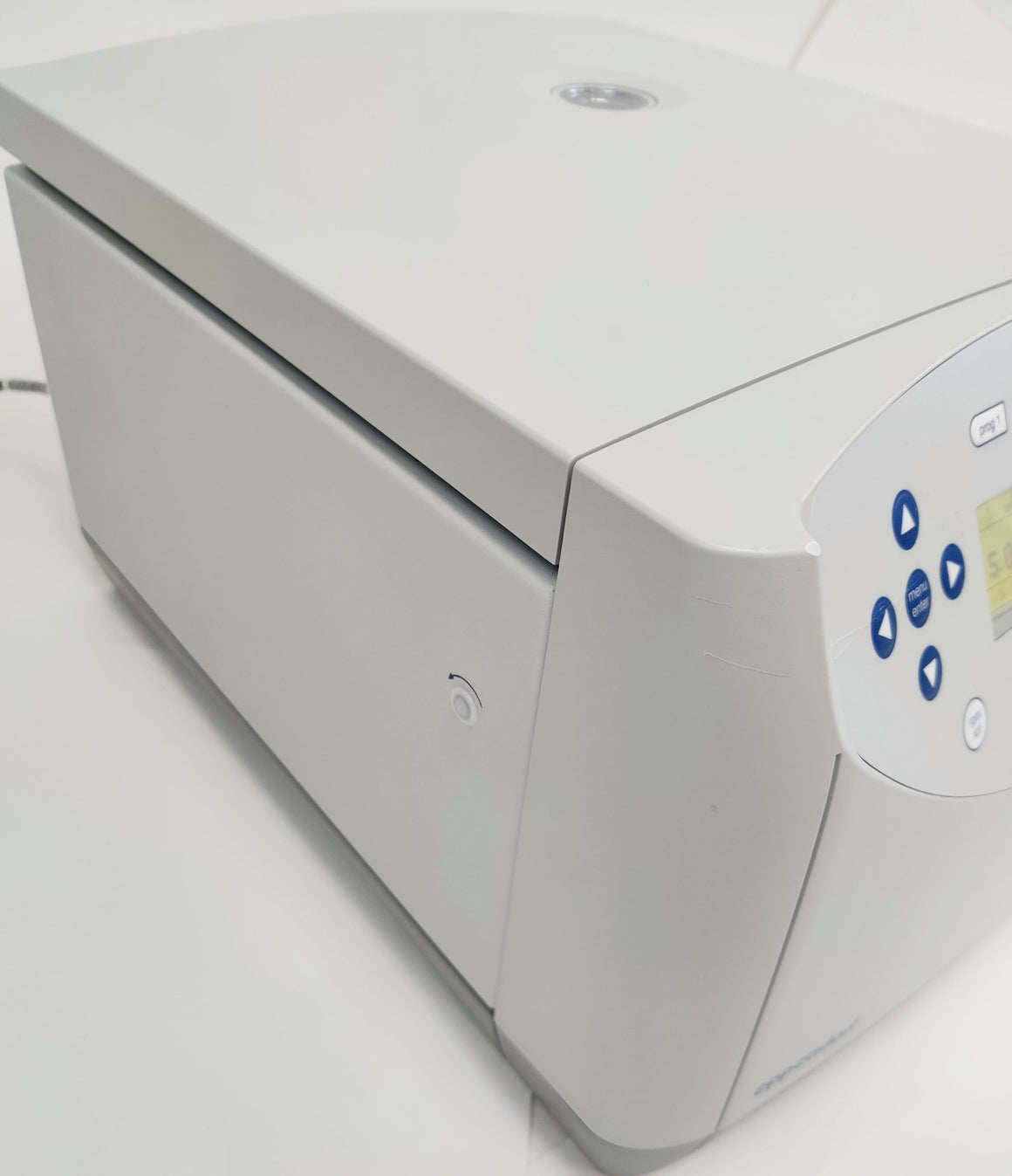 Eppendorf 5430 Centrifuge & 24x2.0mL Rotor FA-45-24-11-HS