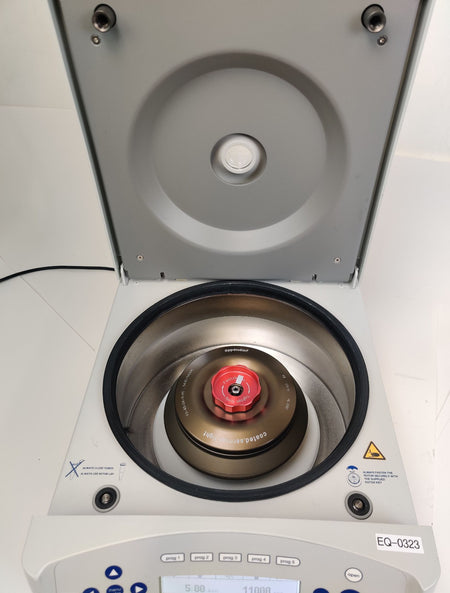 Eppendorf 5430 Centrifuge & 24x2.0mL Rotor FA-45-24-11-HS