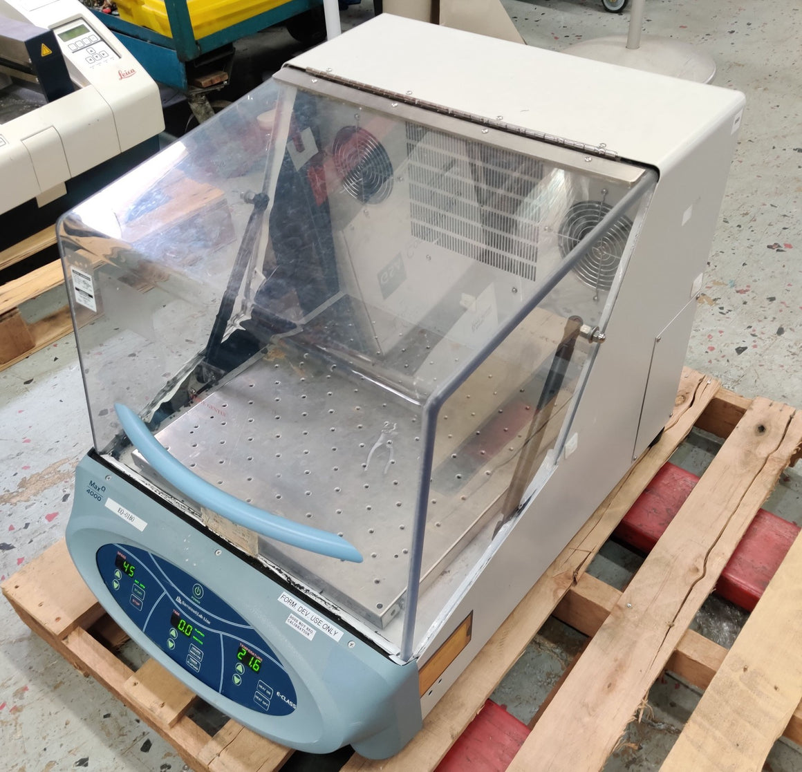 Barnstead Lab-Line MaxQ 4000 Incubator Orbital Shaker SHKE4000-5