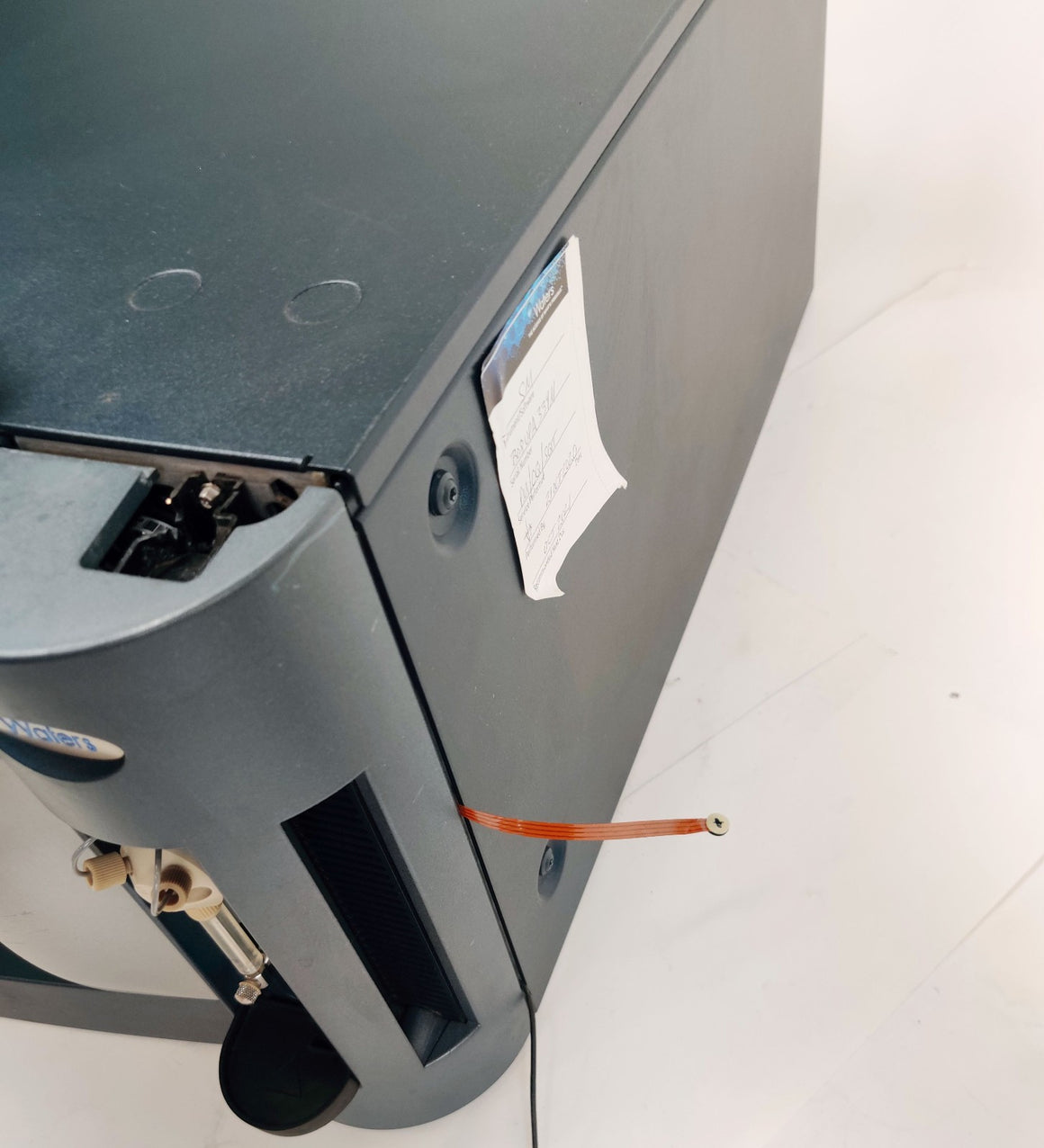 Waters Waters Acquity UPLC Sample Manager 186015006 w 279001555 Fluidics Drawer TestedUPLC Sample Manager 186015006 w 279001555 Fluidics Drawer Tested