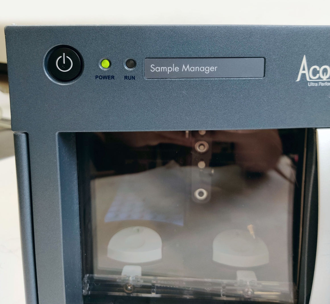 Waters Waters Acquity UPLC Sample Manager 186015006 w 279001555 Fluidics Drawer TestedUPLC Sample Manager 186015006 w 279001555 Fluidics Drawer Tested