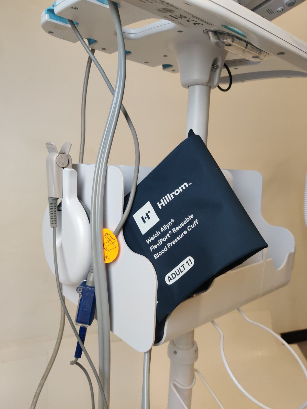 Welch Allyn Connex 6000 Vital Signs Monitor 65MTXX with SpO2, Temp, Cuff, - 