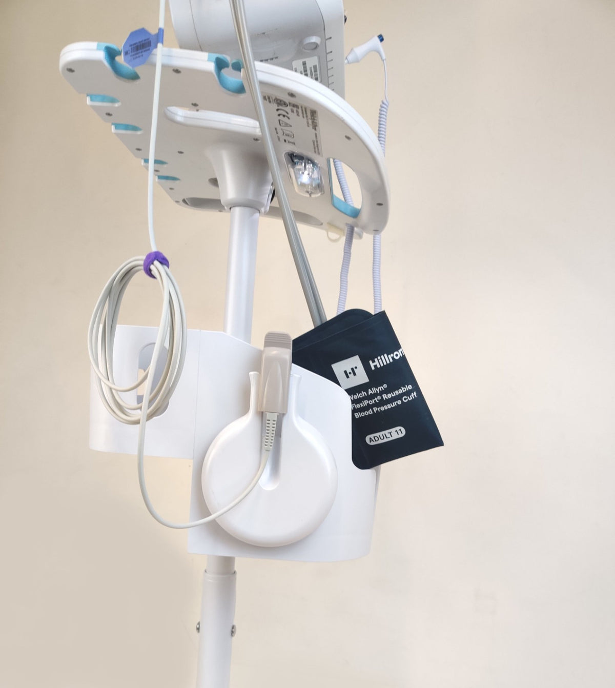 Welch Allyn Connex 6000 68NXTX Vital Signs Monitor WiFi SpO2 Stand Temp - 