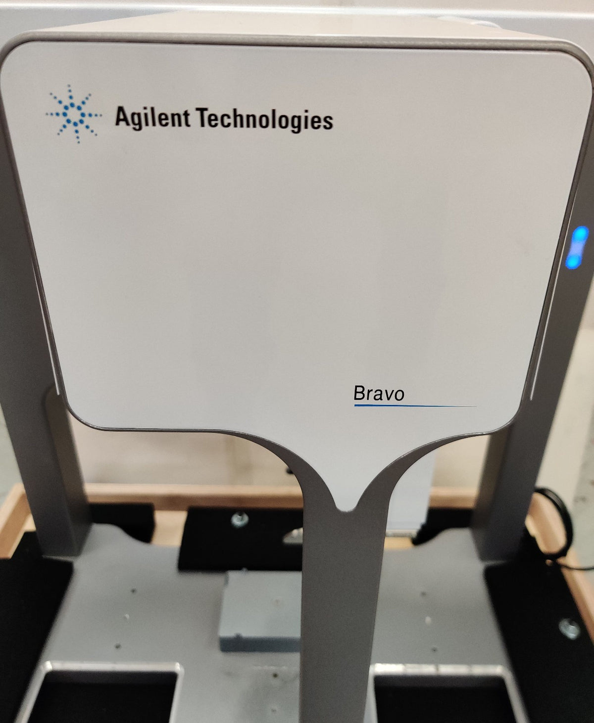 Agilent Bravo 16050-102 Automated Liquid Handling Robot Platform Power Tested - 