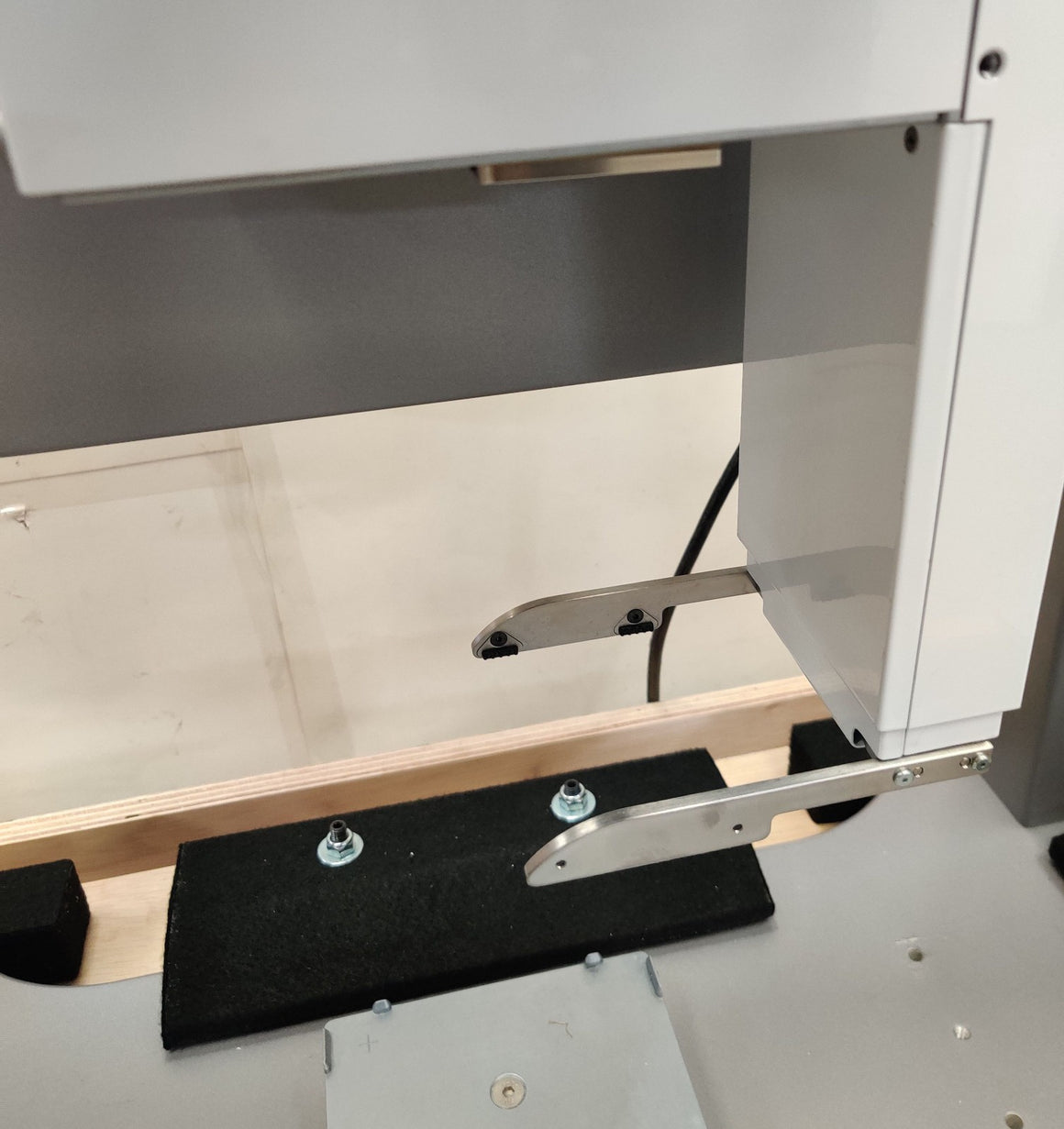 Agilent Bravo 16050-102 Automated Liquid Handling Robot Platform Power Tested - 