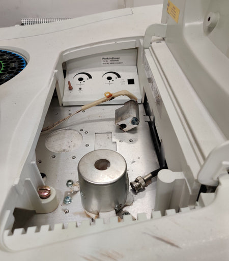 PerkinElmer Clarus 680 Gas Chromatograph N665968E. Power tested