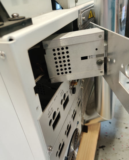 PerkinElmer Clarus 680 Gas Chromatograph N665968E. Power tested