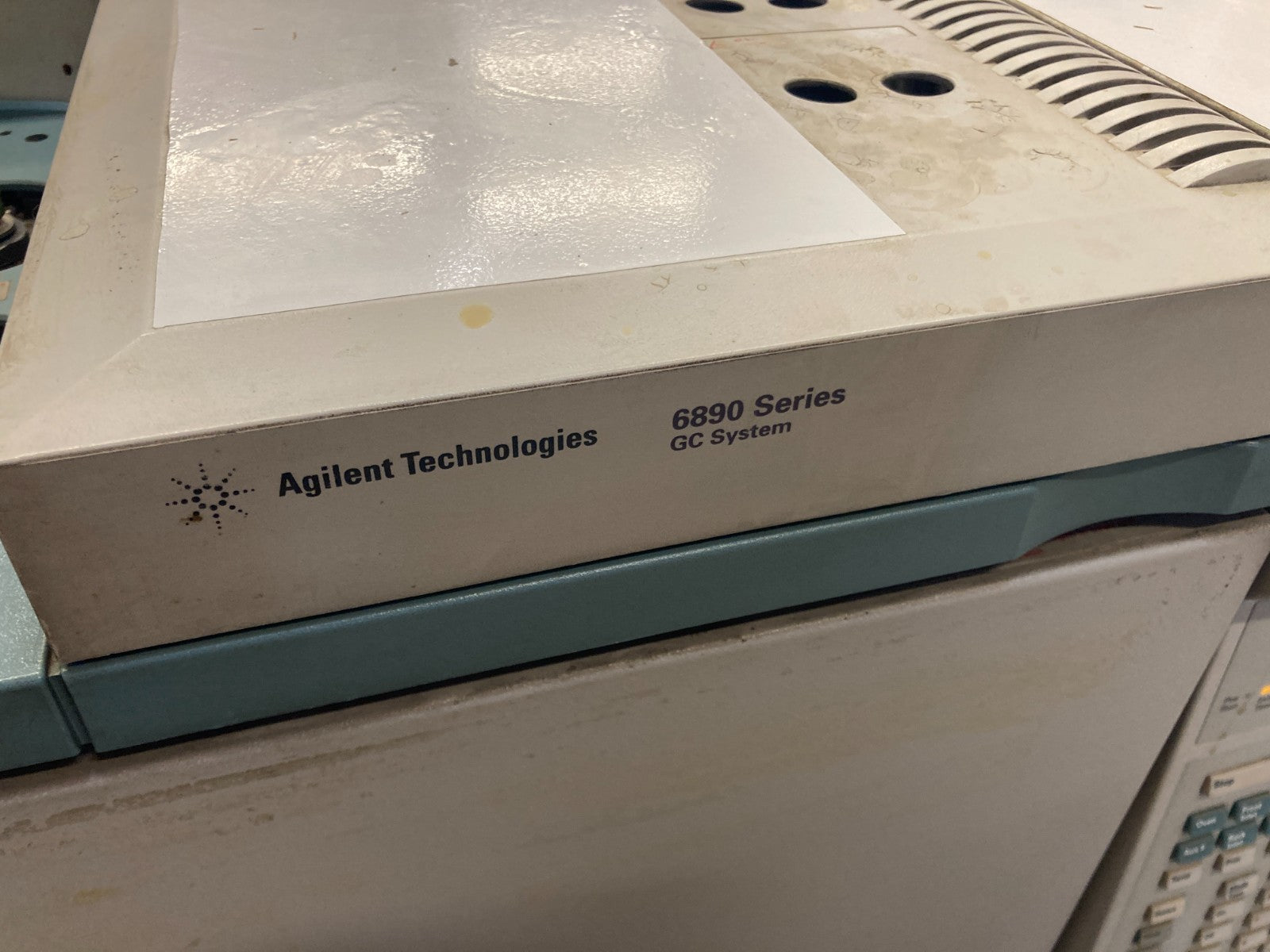 Gas Chromatography System HP Agilent G1530A 6890
