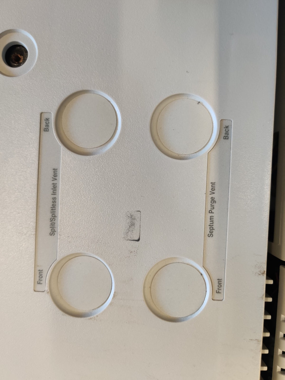 Agilent 6890 Plus Gas Chromatograph G1530A TCD Detector and S/SL Injector Tested