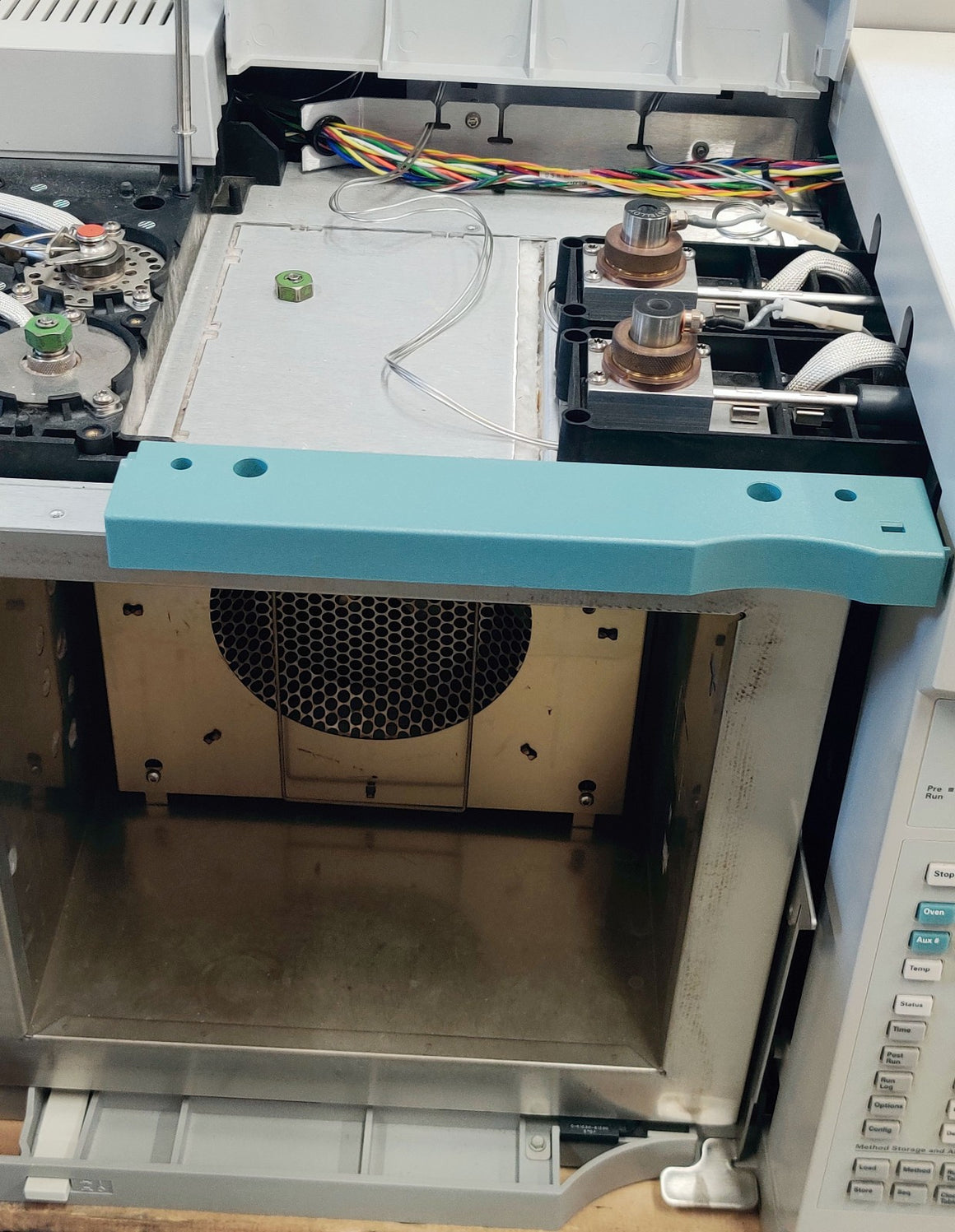 Agilent 6890 Plus Gas Chromatograph G1530A w Dual FID Detector and Dual