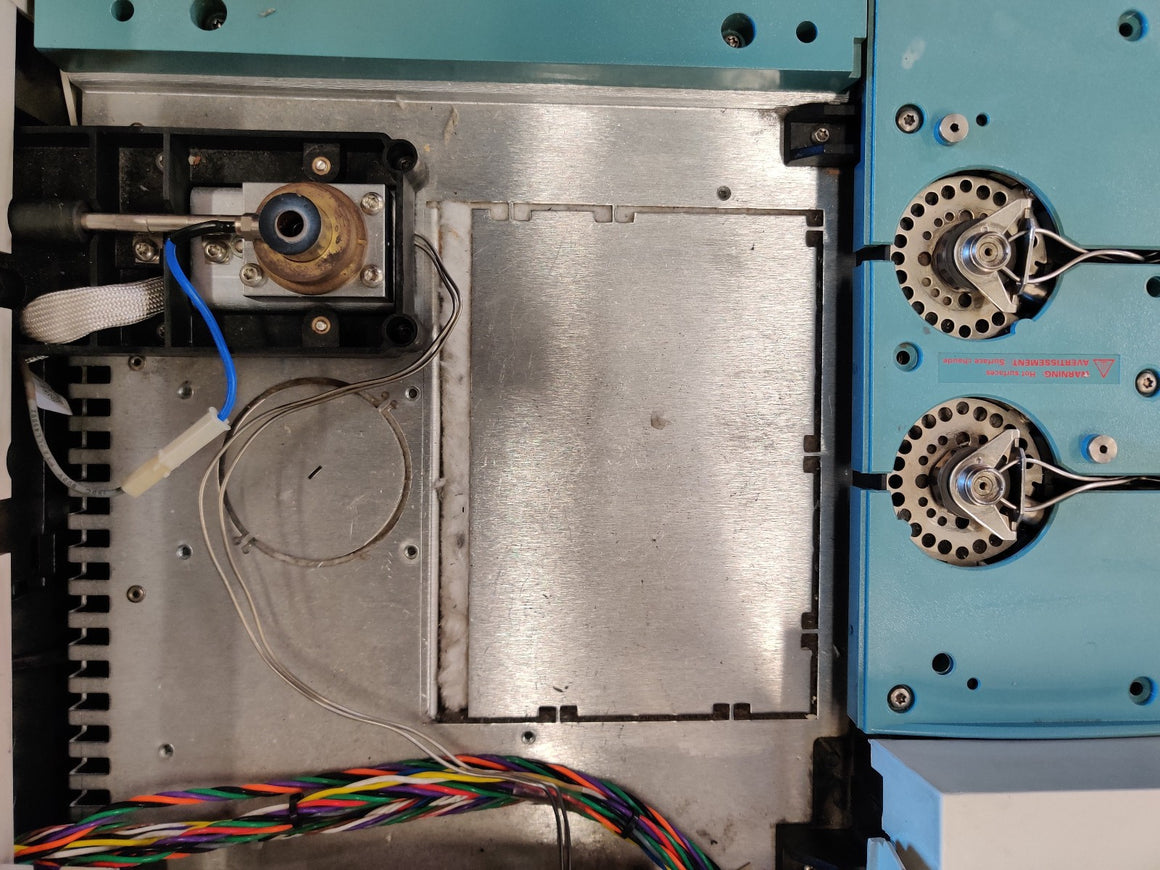 Agilent 6890N Network Gas Chromatograph G1530N with FID Detector, S/SL Injector - 