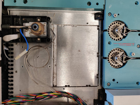 Agilent 6890N Network Gas Chromatograph G1530N with FID Detector, S/SL Injector - 