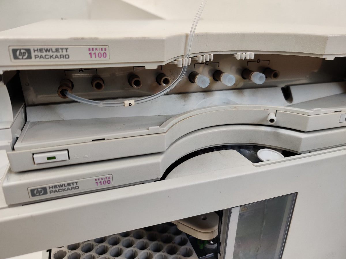 Agilent G1313A ALS Standard Autosampler 1100 HPLC w 100 x 2ml Vial Tray & G1312A - 
