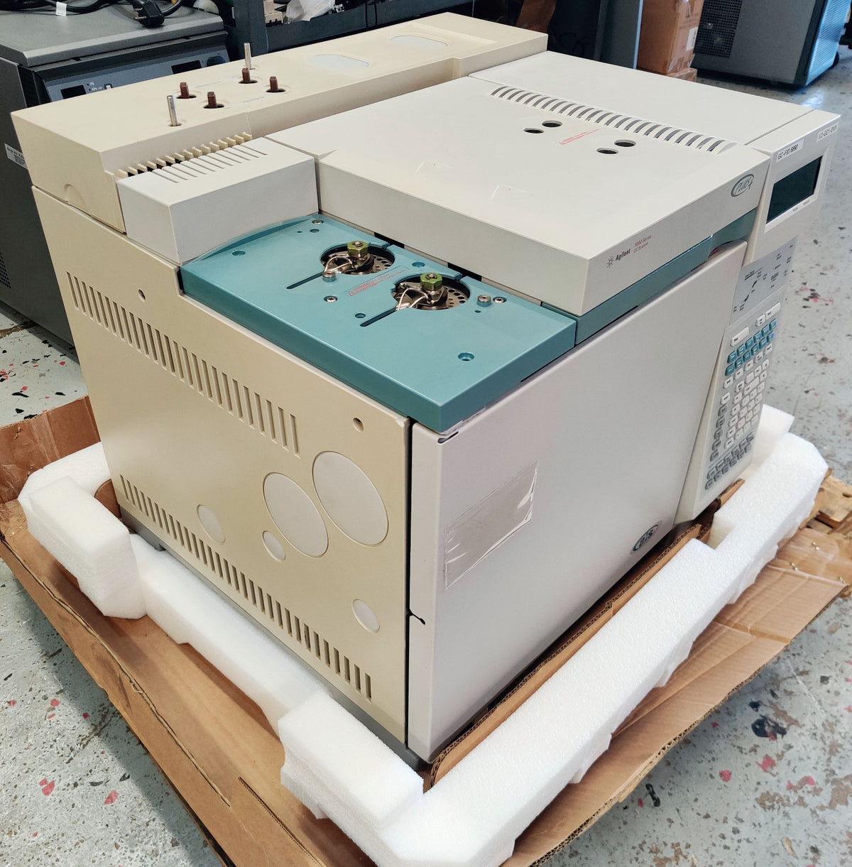 Agilent 6890 Plus Gas Chromatograph G1530A Two FID Detectors EPC Type II - 