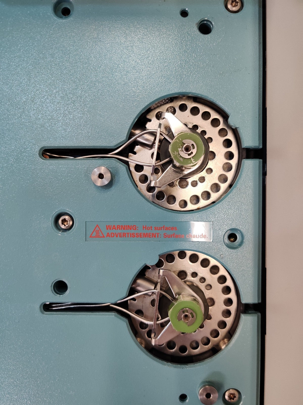 Agilent 6890 Plus Gas Chromatograph G1530A Two FID Detectors EPC Type II - 