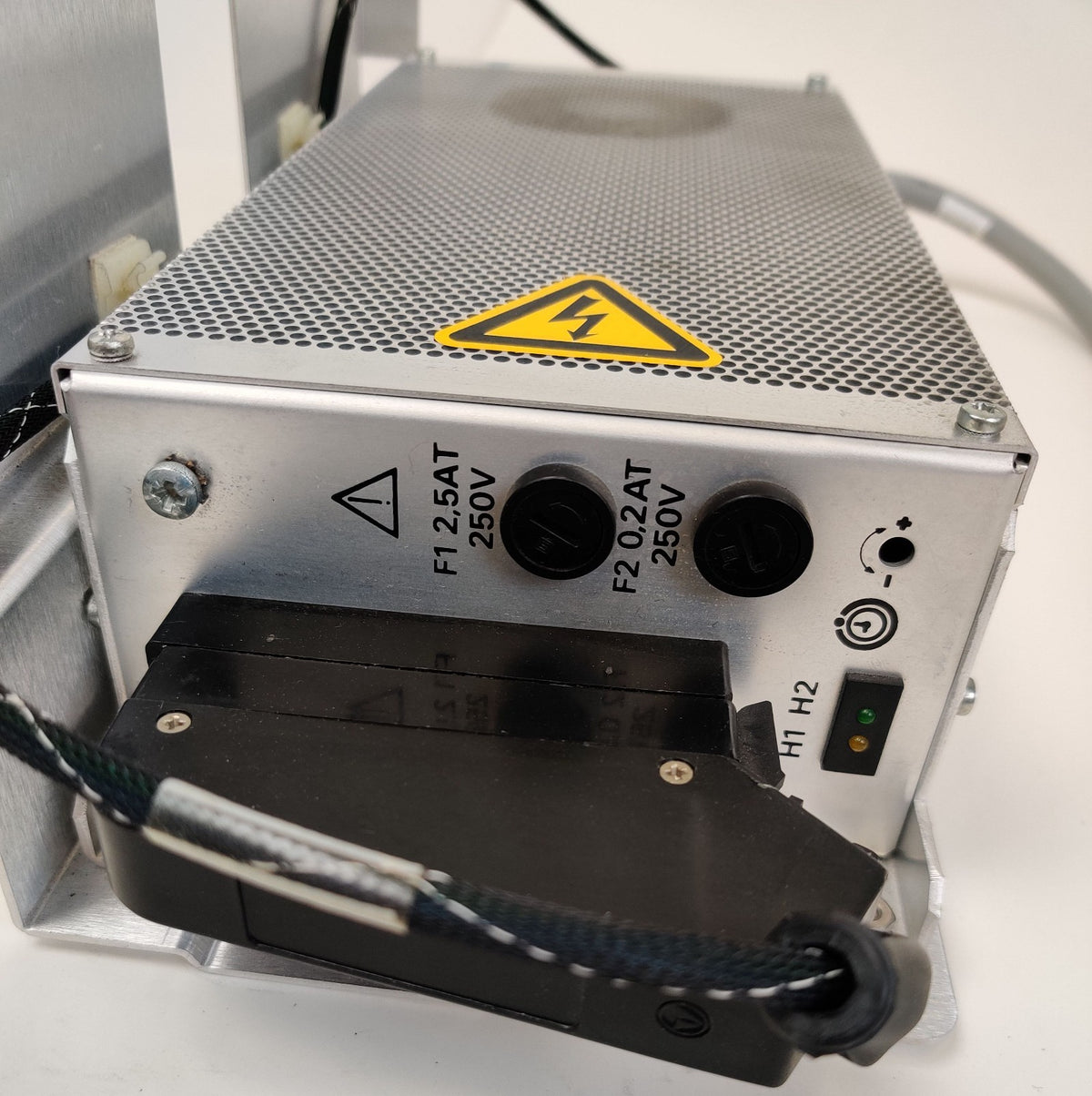 Pfeiffer TMH 260-130 Turbomolecular Vacuum Pump w/ TCP 120 Controller Thermo LCQ - 