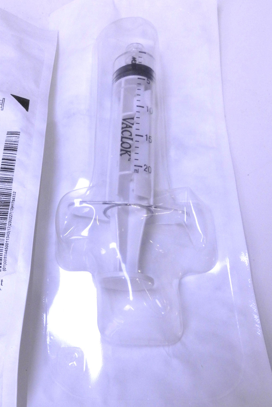 Merit Medical VAC120 Vaclock Vacuum Pressure Syringes, White, 20mL, 4 Locking Position, Flat Grip, Fixed Male Luer